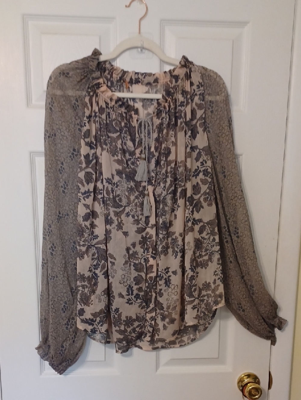 Free People Sz L, Taupe and Charcoal Floral Peasant Blouse